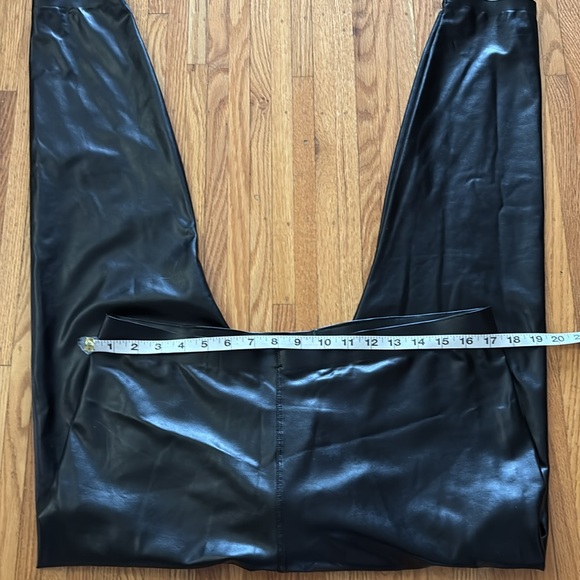 HUE, Black Faux Leather Leggings. Size XL - Picture 6 of 9